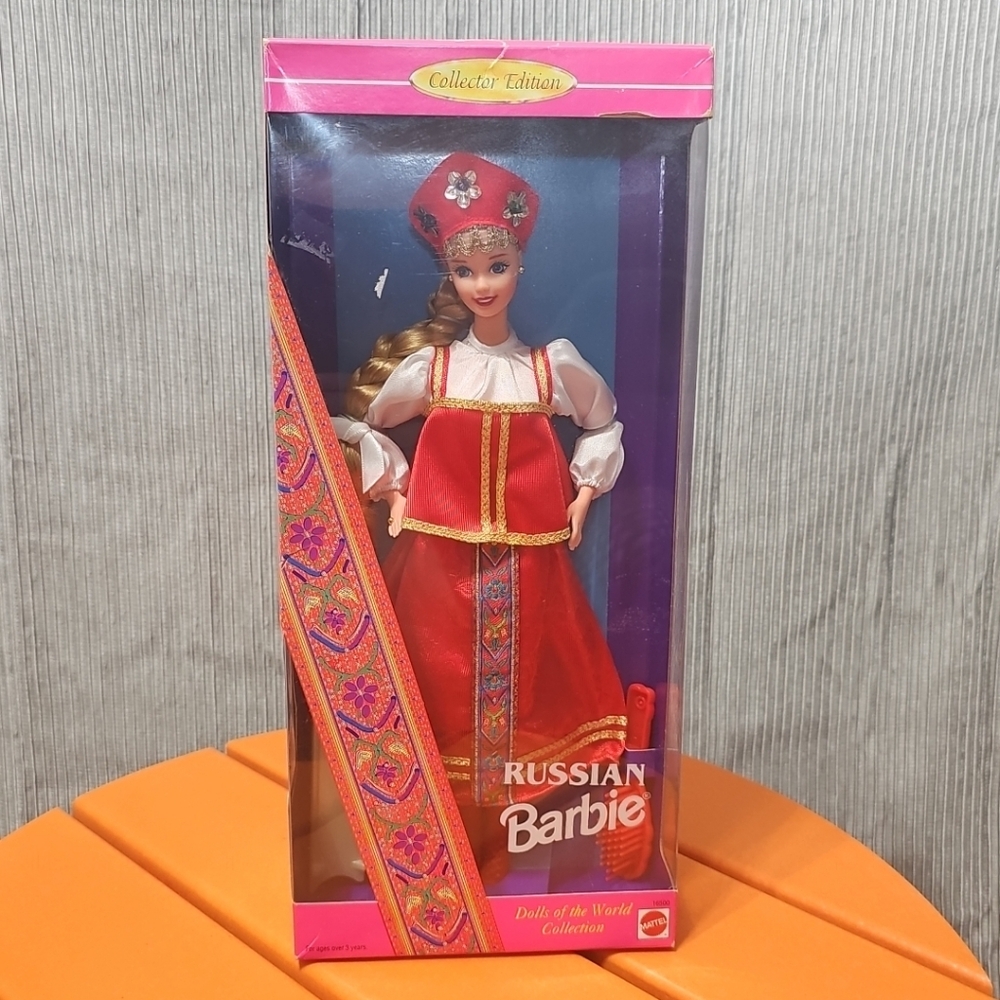 1996 Russian Barbie DOLLS OF THE WORLD New Sealed Box‎